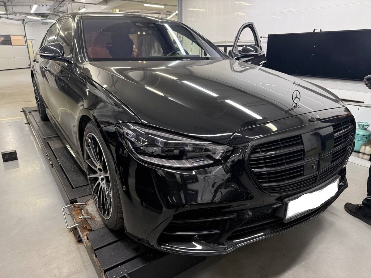 Автомобиль Mercedes-Benz S-Класс VII поколение (W223) 450 3.0 AT 4Matic (367 л.с.) Premium Чёрный 2021 с пробегом 75 594 км