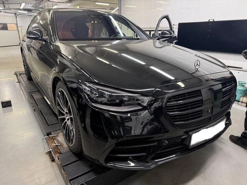 Автомобиль Mercedes-Benz S-Класс VII поколение (W223) 450 3.0 AT 4Matic (367 л.с.) Premium Чёрный 2021 с пробегом 75 594 км
