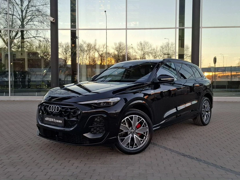 Автомобиль Audi Q5 III поколение 2.0 AMT 4WD (204 л.с.) 40 TFSI Quattro Чёрный 2026