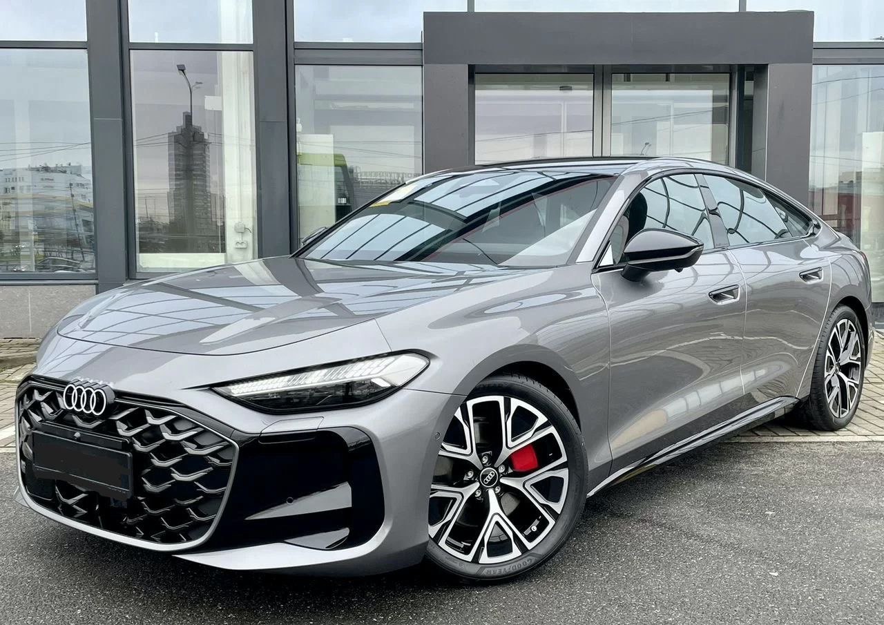Автомобиль Audi A5 III поколение (B10) 2.0 AMT 4WD (204 л.с.) Base Серый 2025 
