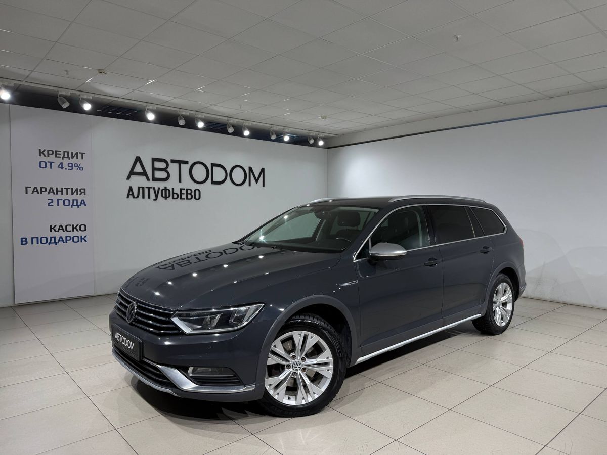 Автомобиль Volkswagen Passat VIII поколение (B8) 2.0 AMT 4WD (220 л.с.) Alltrack Чёрный 2017 с пробегом 223 681 км