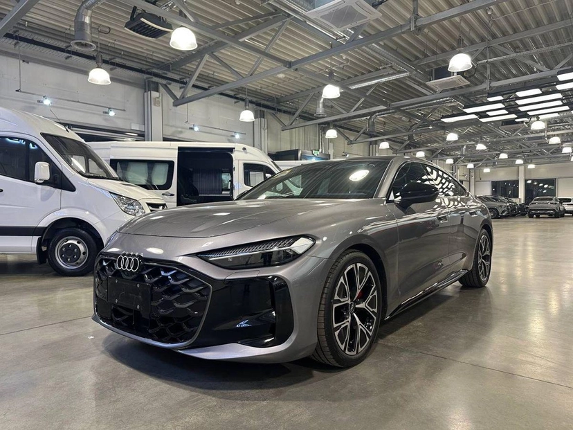 Автомобиль Audi A5 III поколение (B10) 2.0 AMT 4WD (204 л.с.) Sport Серый 2025 с пробегом 20 км