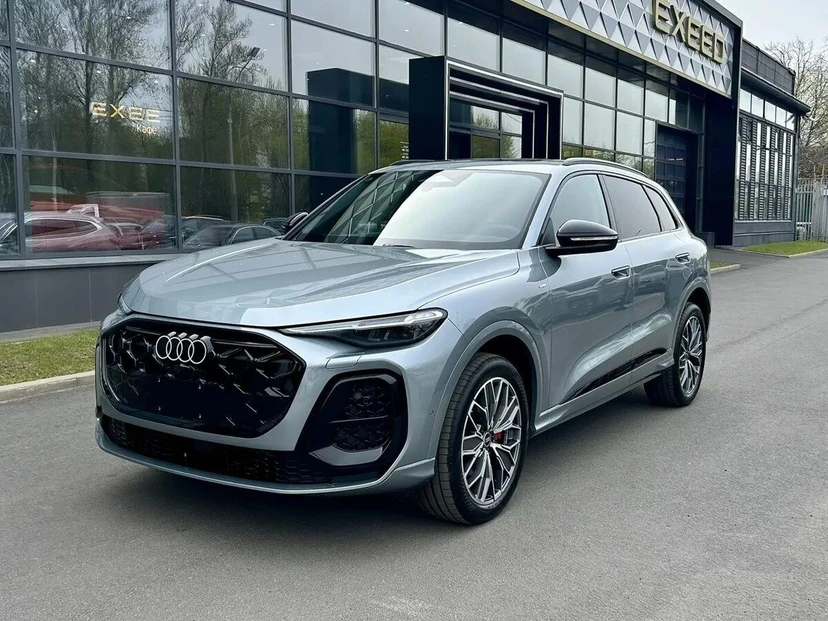 Audi Q5 III поколение 2.0 AMT 4WD (272 л.с.) Flagship Серый 2026 с пробегом 100 км