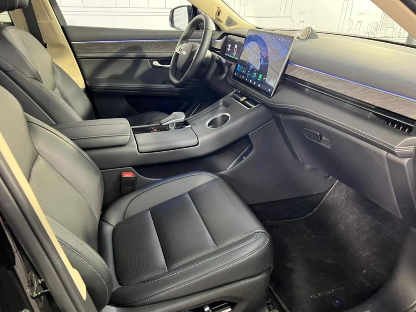 Автомобиль Seres M5 I поколение 1.5hyb AT 4WD (487 л.с.) Premium Чёрный 2024 с пробегом 19 353 км