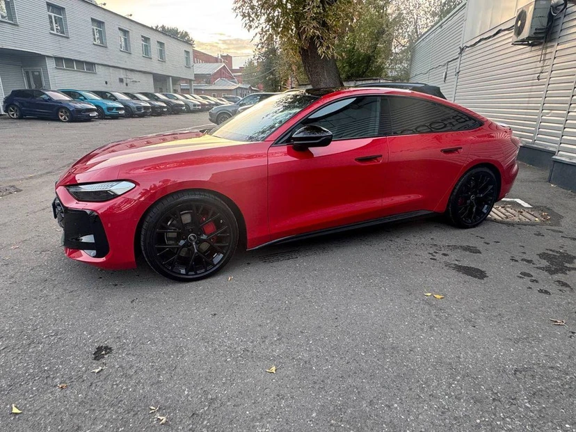 Audi A5 III поколение (B10) 2.0 AMT 4WD (204 л.с.) Sport Красный 2025 с пробегом 5 558 км
