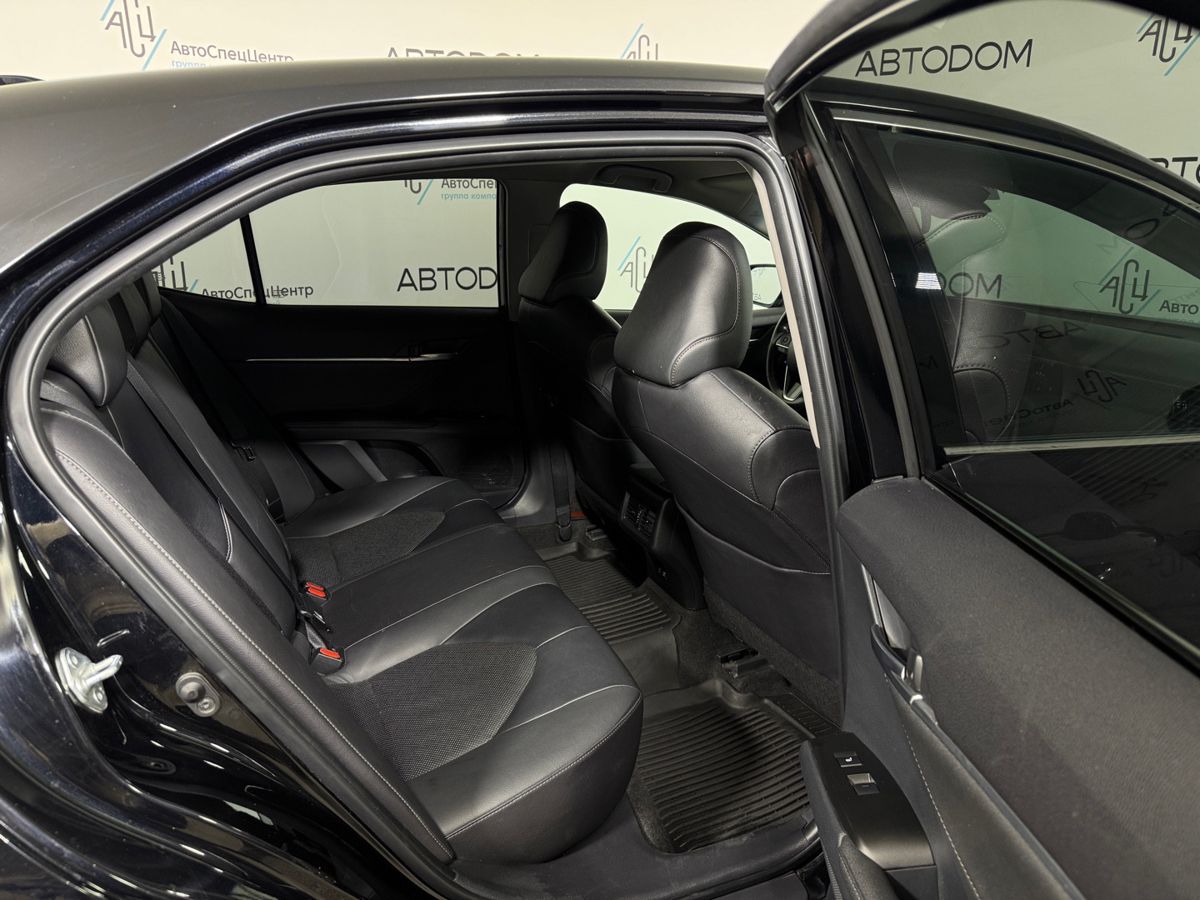 Автомобиль Toyota Camry VIII (XV70) [рестайлинг] 2.5 AT (200 л.с.) Prestige Safety Чёрный 2021 с пробегом 78 628 км