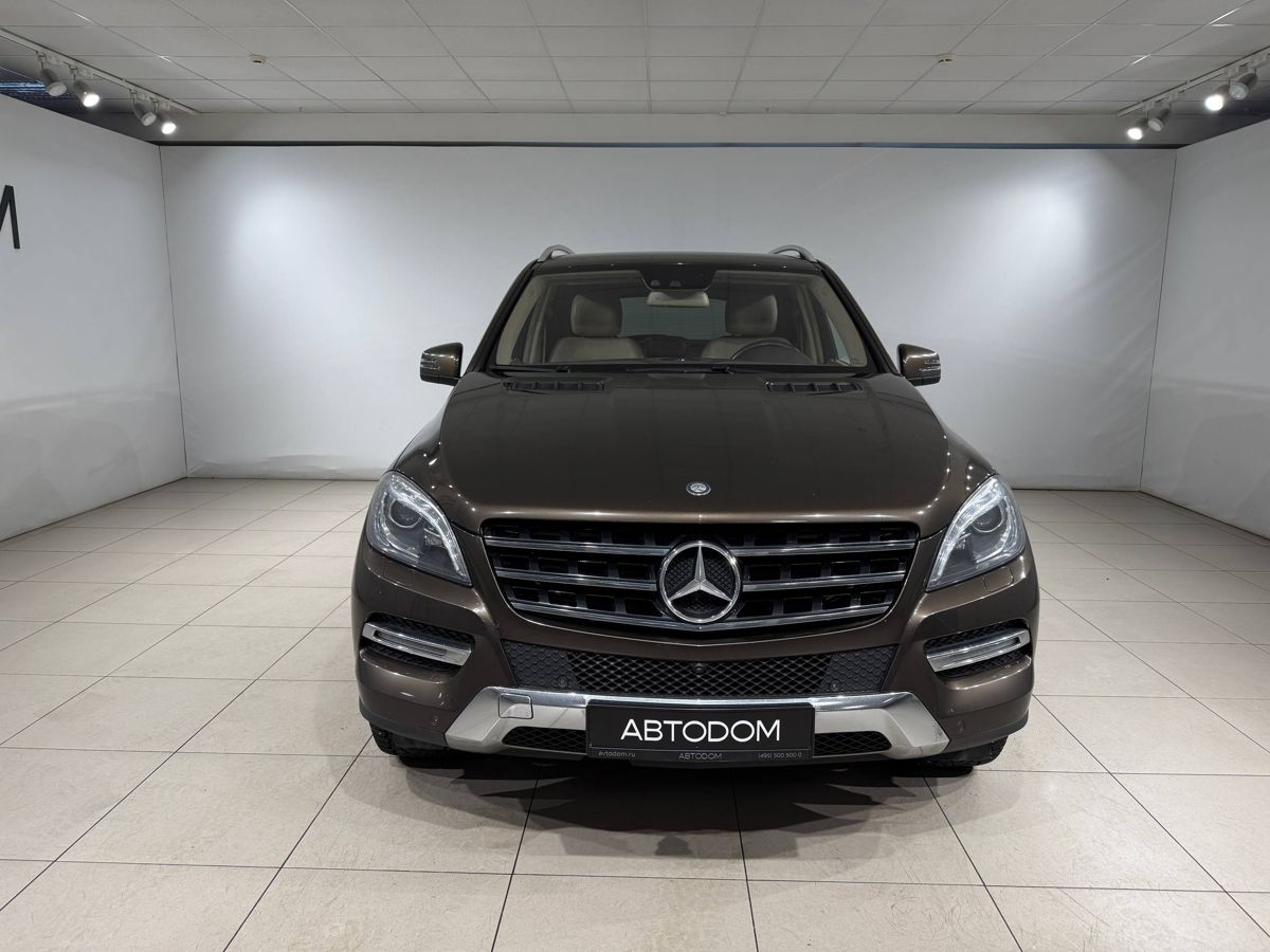 Автомобиль Mercedes-Benz M-Класс III поколение (W166) 300 3.5 AT 4Matic (249 л.с.) Особая серия Коричневый 2015 с пробегом 235 415 км