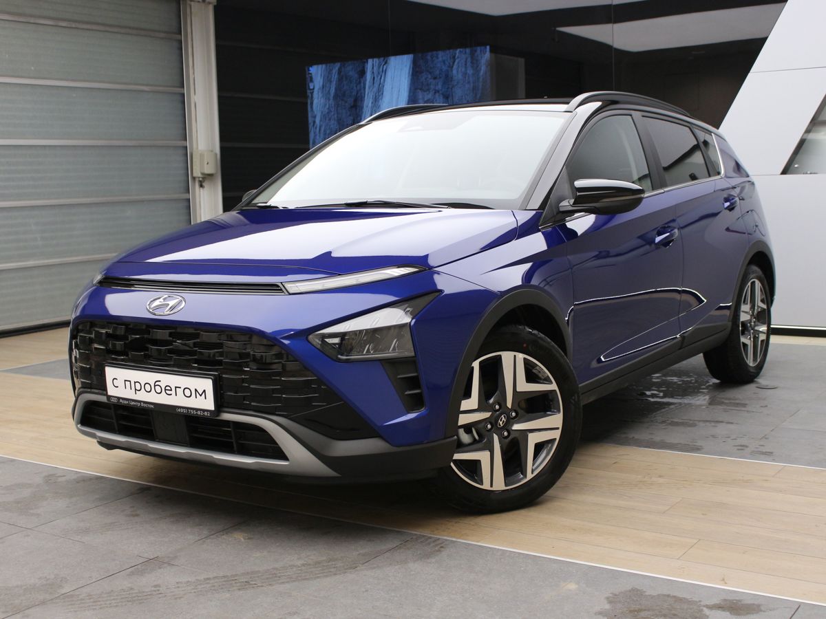 Автомобиль Hyundai Bayon I поколение 1.4 AT (100 л.с.) High-Tech Синий 2022 с пробегом 19 км