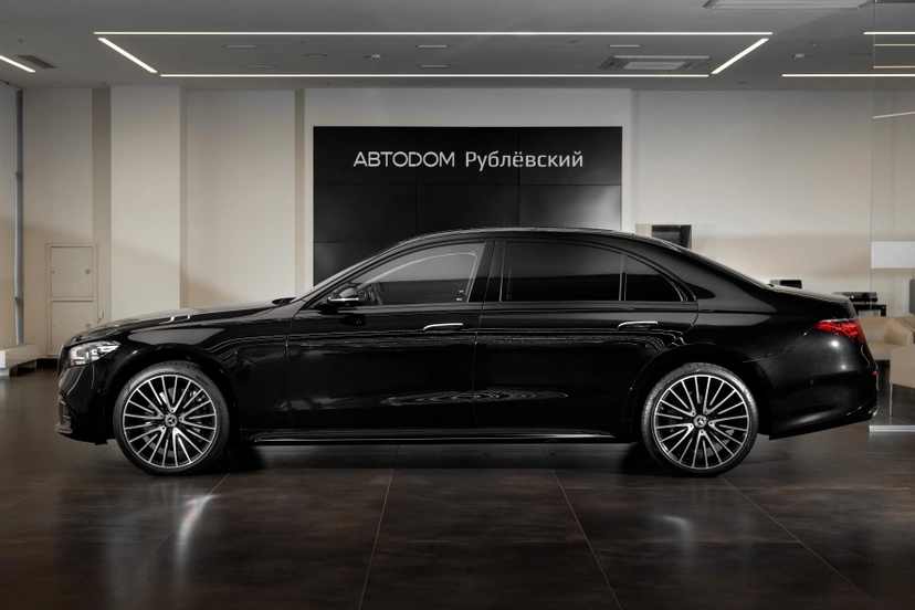 Автомобиль Mercedes-Benz S-Класс VII поколение (W223) 580 4.0 AT 4Matic (503 л.с.) Base Чёрный 2024 с пробегом 16 км