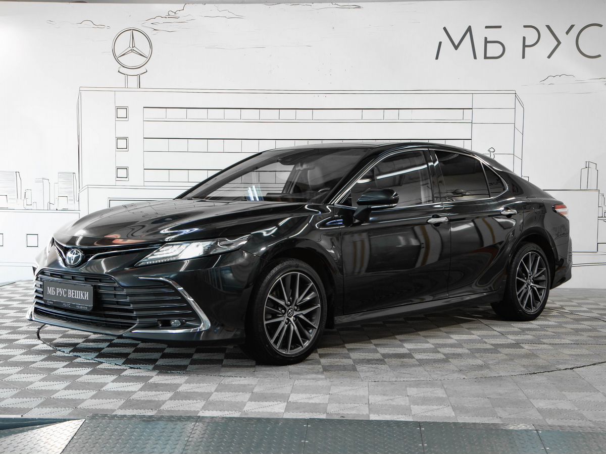 Toyota Camry VIII (XV70) [рестайлинг] 2.5 AT (209 л.с.) DeLuxe Чёрный 2022 с пробегом 98 845 км