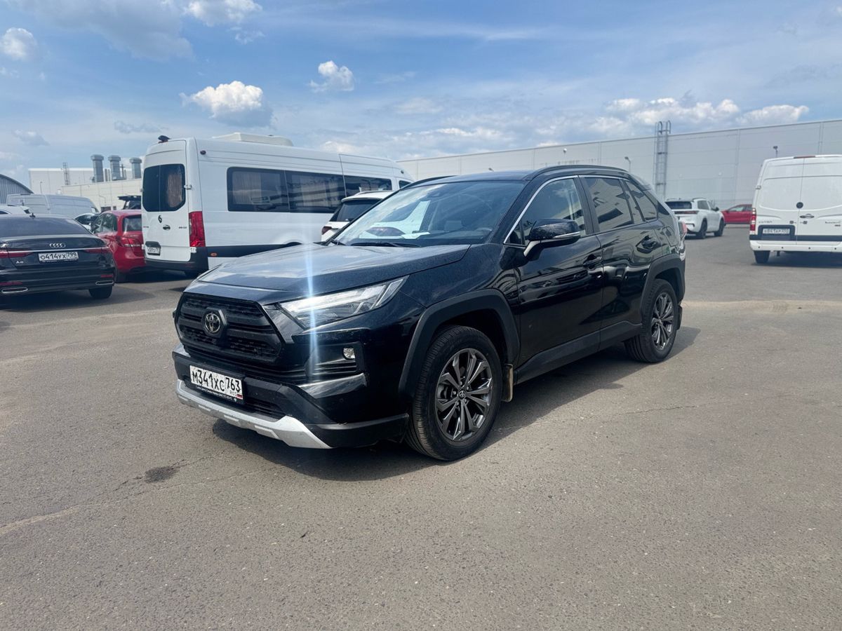 Toyota RAV4 V поколение (XA50) 2.0 CVT 4WD (171 л.с.) Fashion Чёрный 2024 с пробегом 14 000 км