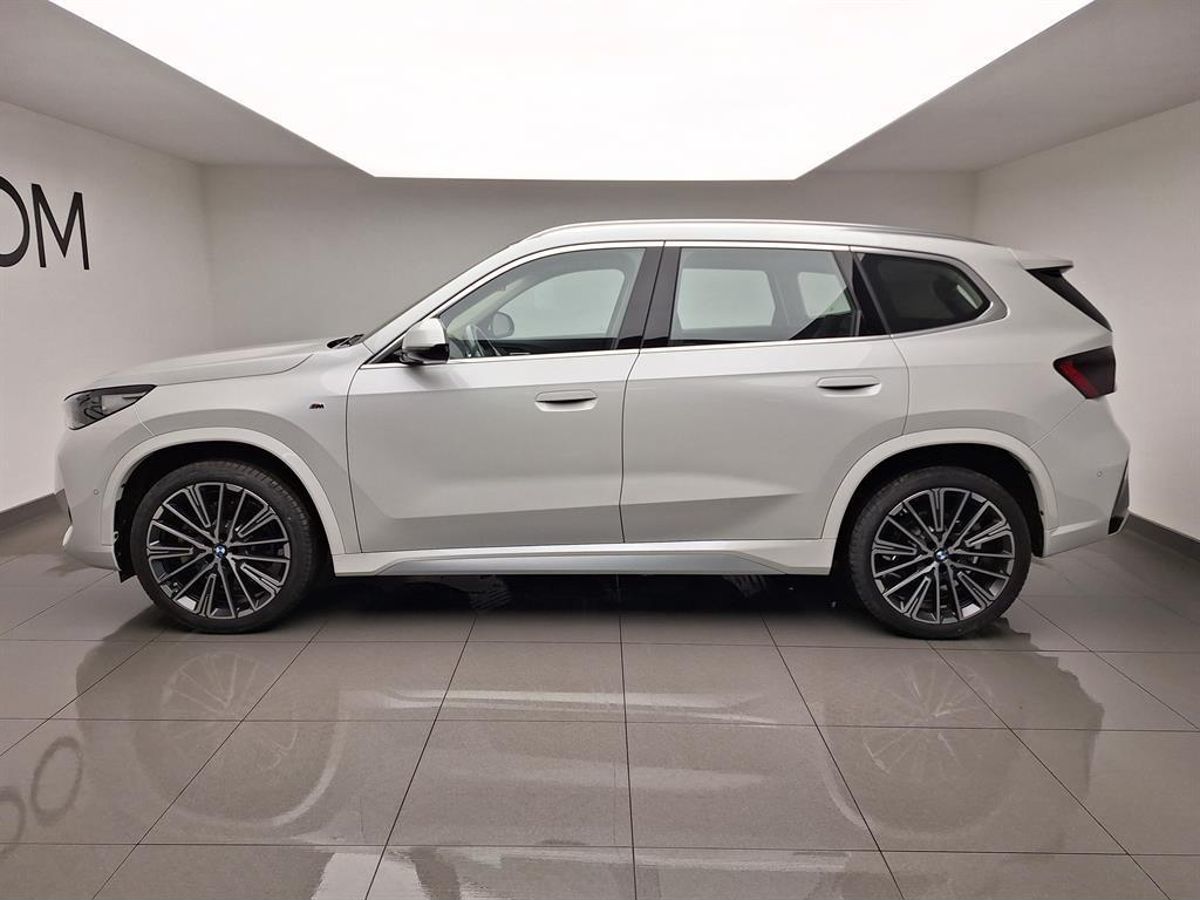 Автомобиль BMW X1 III поколение (U11) 2.0 AMT 4WD (204 л.с.) XDrive25Li M Sport Package Белый 2025 