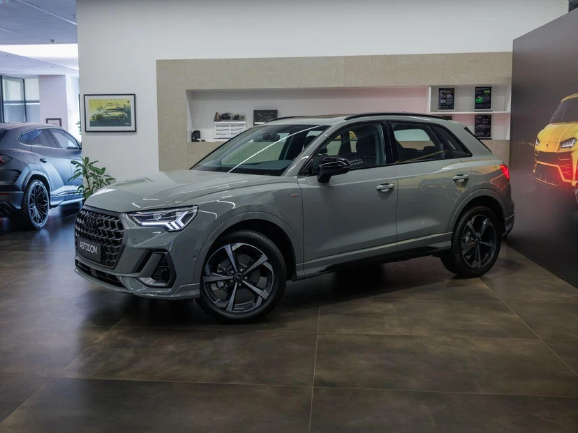 Audi Q3 II поколение (F3) 1.5 AMT (160 л.с.) S line Серый 2026 с пробегом 30 км