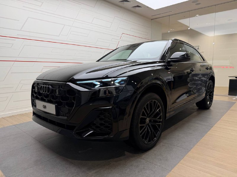 Автомобиль Audi Q8 I (4M) [рестайлинг] 3.0 AT 4WD (340 л.с.) 55 TFSI quattro tiptronic Чёрный 2025 