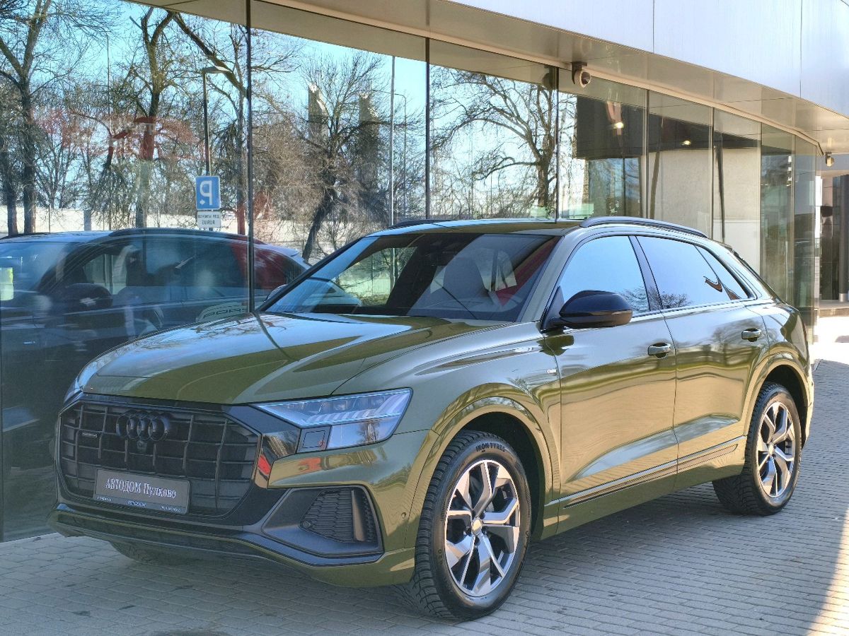 Автомобиль Audi Q8 I поколение (4M) 3.0d AT 4WD (249 л.с.) Sport Зелёный 2022 с пробегом 62 700 км