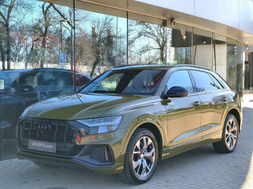 Автомобиль Audi Q8 I поколение (4M) 3.0d AT 4WD (249 л.с.) Sport Зелёный 2022 с пробегом 62 700 км