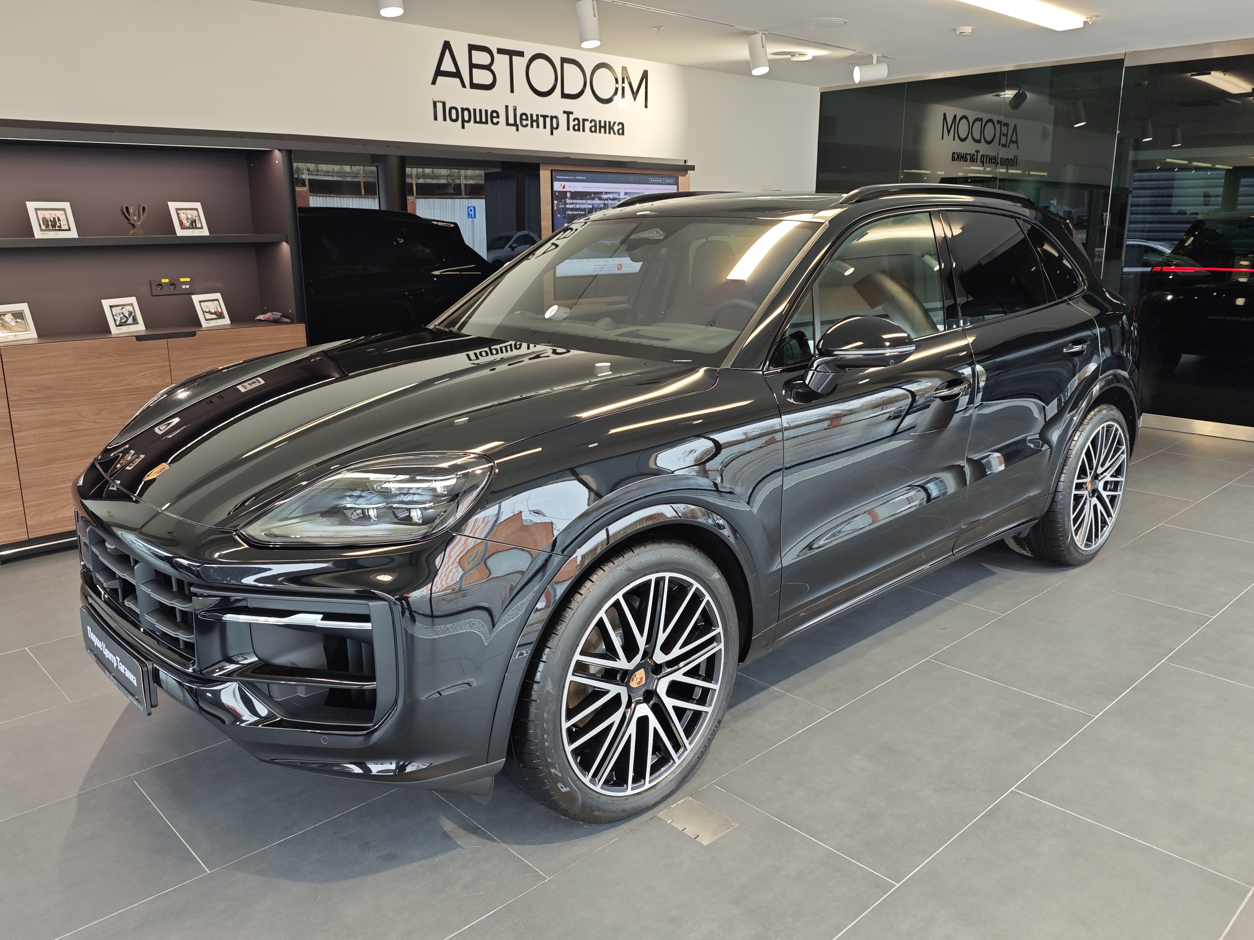 Автомобиль Porsche Cayenne III [рестайлинг] 3.0 AT 4WD (353 л.с.) Black Edition Чёрный 2026 