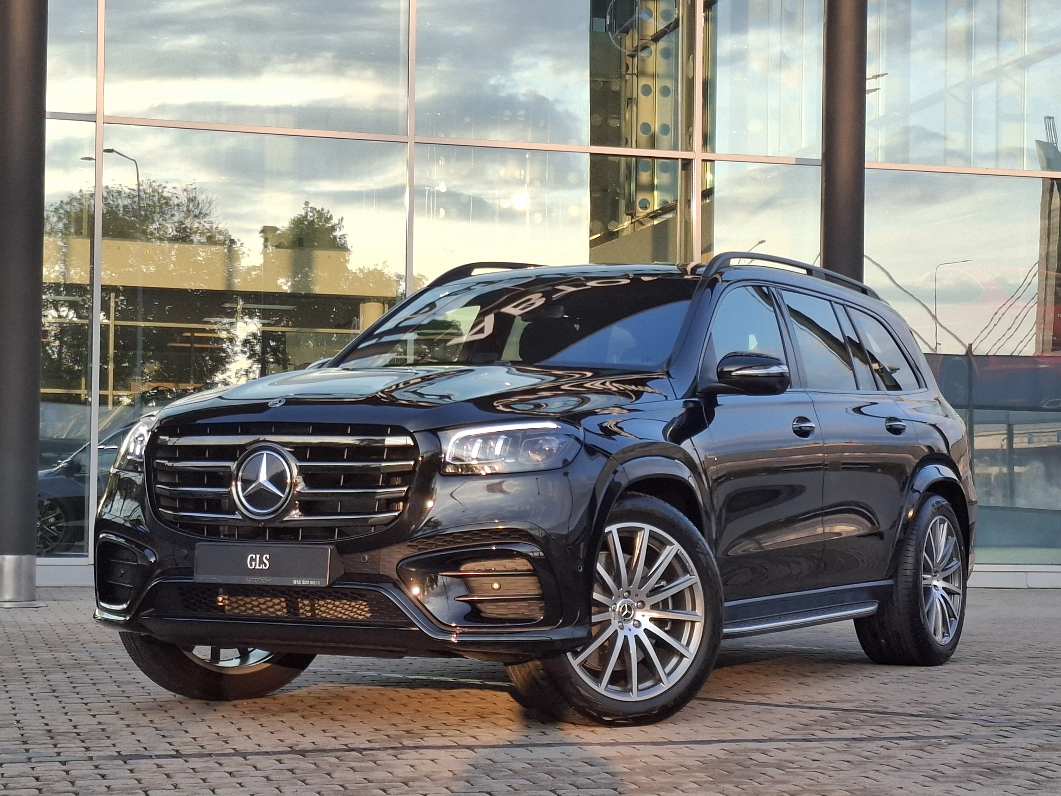Mercedes-Benz GLS II (X167) [рестайлинг] 450 3.0 AT 4Matic (381 л.с.) Base Чёрный 2026 