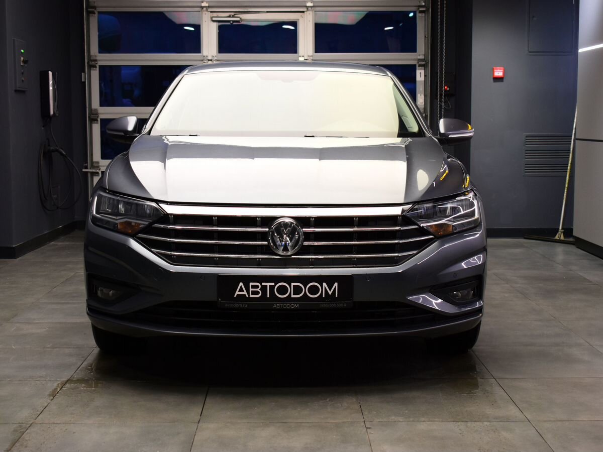 Автомобиль Volkswagen Jetta VII поколение 1.6 AT (110 л.с.) Status Серый 2020 с пробегом 65 000 км