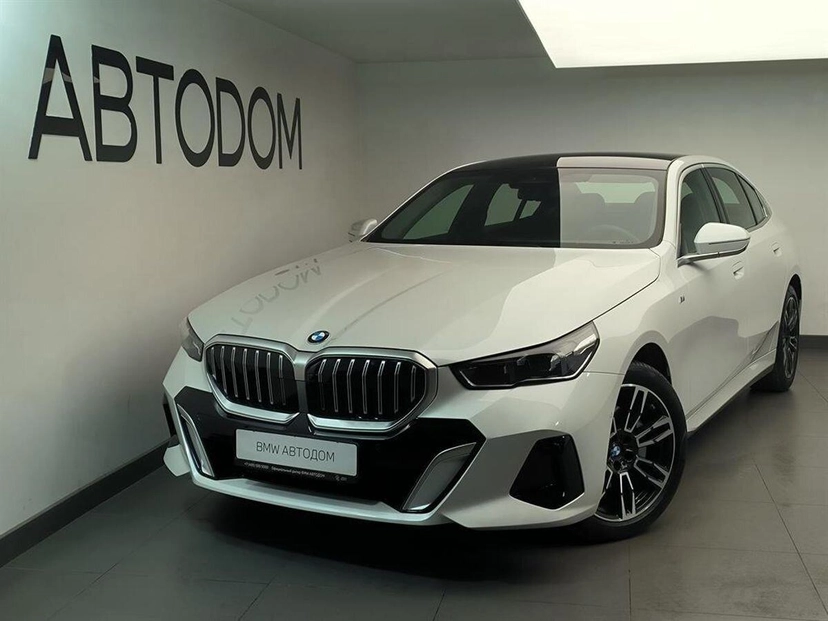 Автомобиль BMW 5 серии VIII поколение (G60) 2.0 AT 4WD (258 л.с.) Base Белый 2025