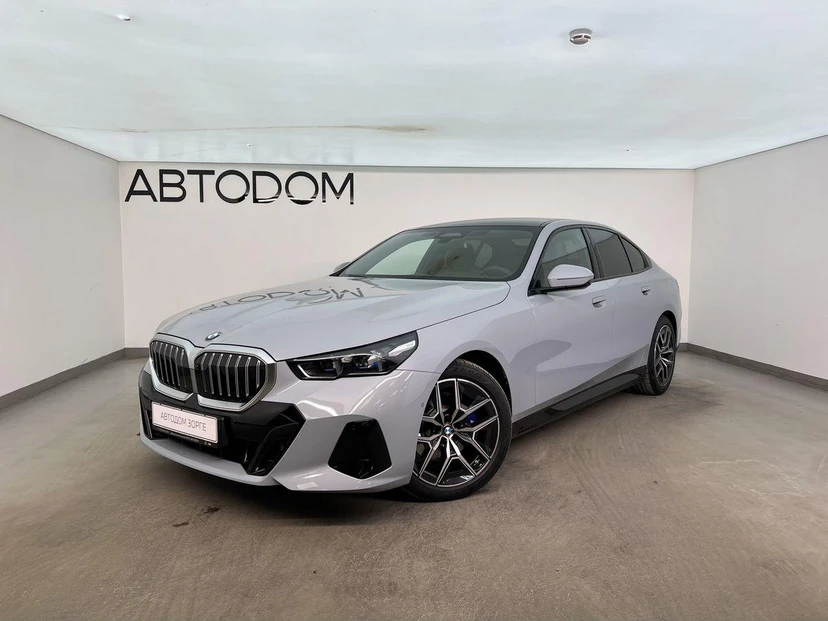 BMW 5 серии VIII поколение (G60) 2.0d AT 4WD (197 л.с.) Base Серый 2025 с пробегом 4 122 км