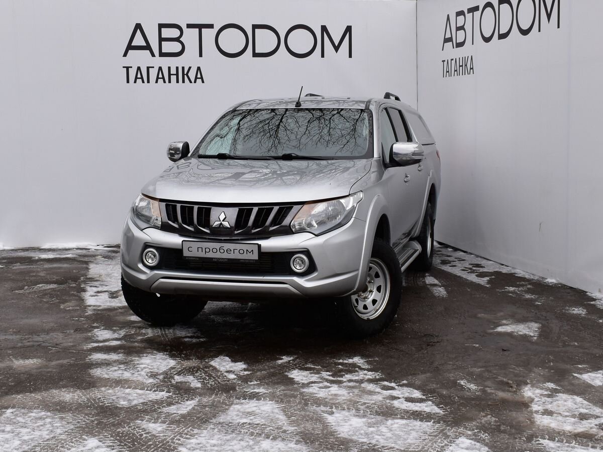 Купить Mitsubishi L200 2017, 2.4d AT 4WD (154 л.с.) Серебристый с пробегом  284447 км / 5415901 по цене от 1 780 000 руб в АВТОДОМ - официальный дилер  в Москве