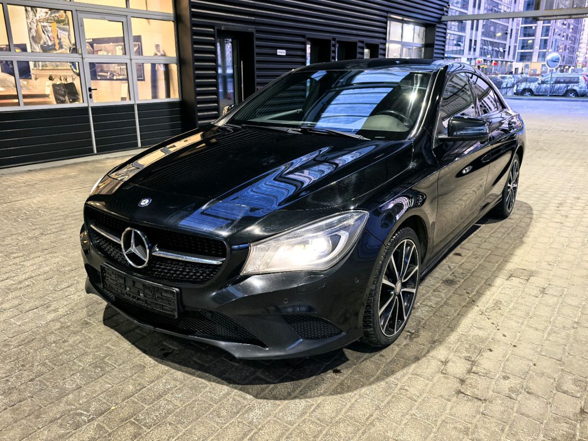 Автомобиль Mercedes-Benz CLA I поколение (C117/X117) 200 1.6 AMT (156 л.с.) Особая серия Чёрный 2015 с пробегом 103 778 км