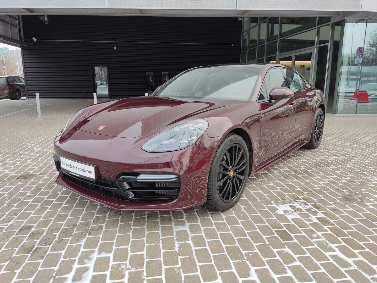 Автомобиль Porsche Panamera II поколение 4S 2.9 AMT 4WD (440 л.с.) Base Фиолетовый 2017 с пробегом 42000 км