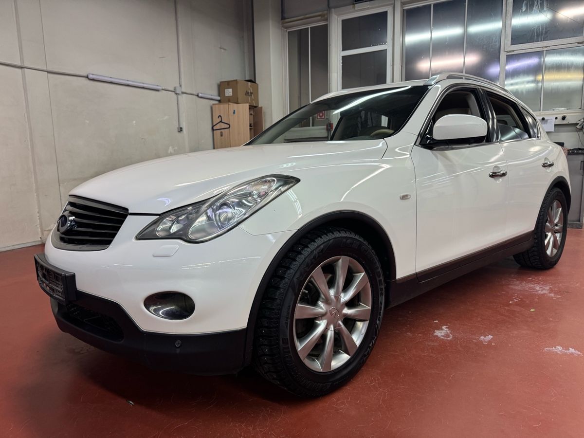 Автомобиль Infiniti EX I поколение 2.5 AT 4WD (222 л.с.) Hi-Tech Белый 2012 с пробегом 98 758 км