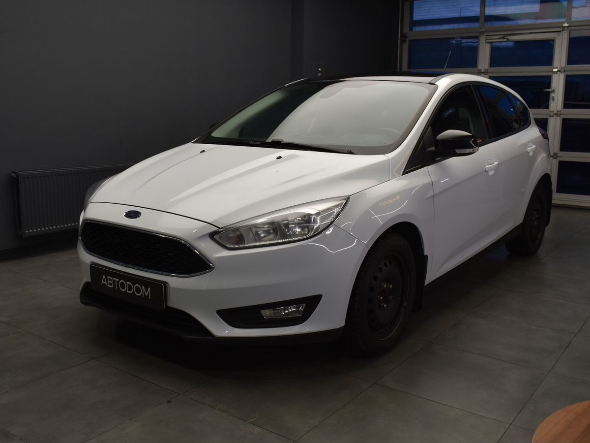 Автомобиль Ford Focus III [рестайлинг] 1.6 AMT (125 л.с.) White & Black Белый 2017 с пробегом 76 059 км