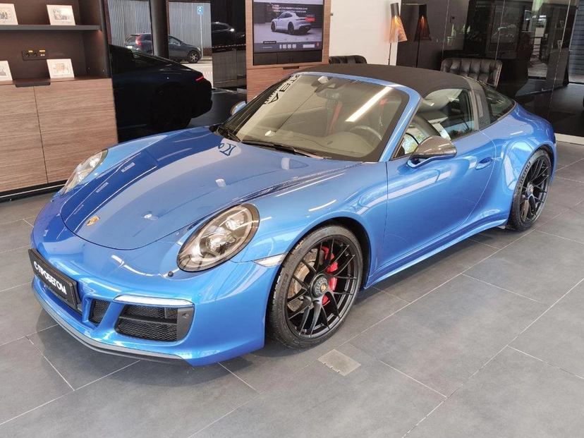 Автомобиль Porsche 911 VII (991) [рестайлинг] Targa 4 GTS 3.0 AMT 4WD (450 л.с.) Targa Синий 2018 с пробегом 35 000 км