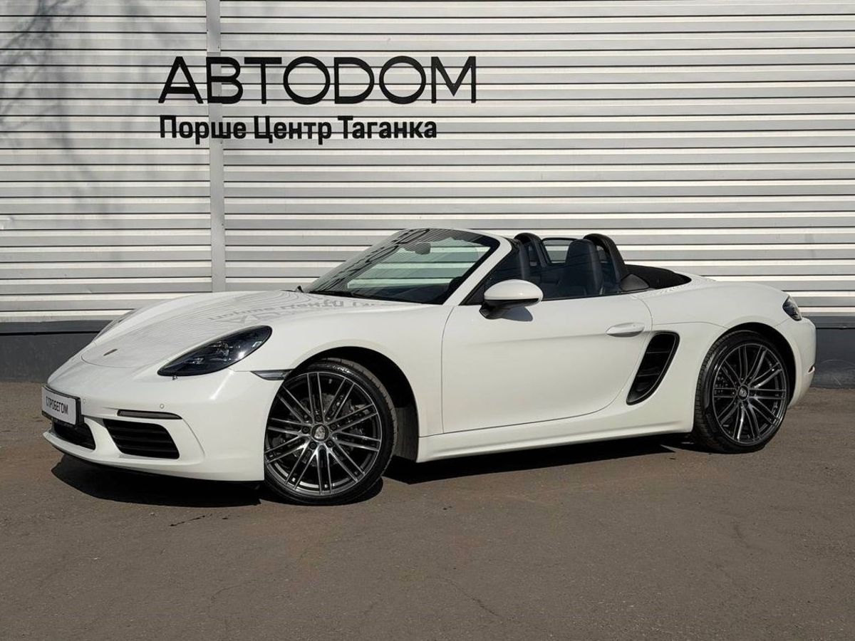 Автомобиль Porsche Boxster IV поколение (982) 2.0 AMT (300 л.с.) Base Белый 2019 с пробегом 37 269 км