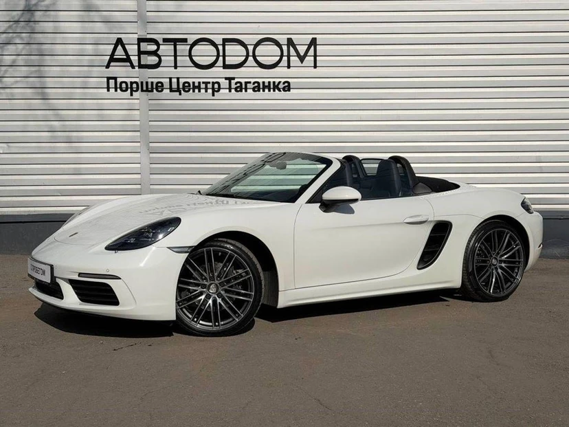 Автомобиль Porsche Boxster IV поколение (982) 2.0 AMT (300 л.с.) Base Белый 2019 с пробегом 37 269 км