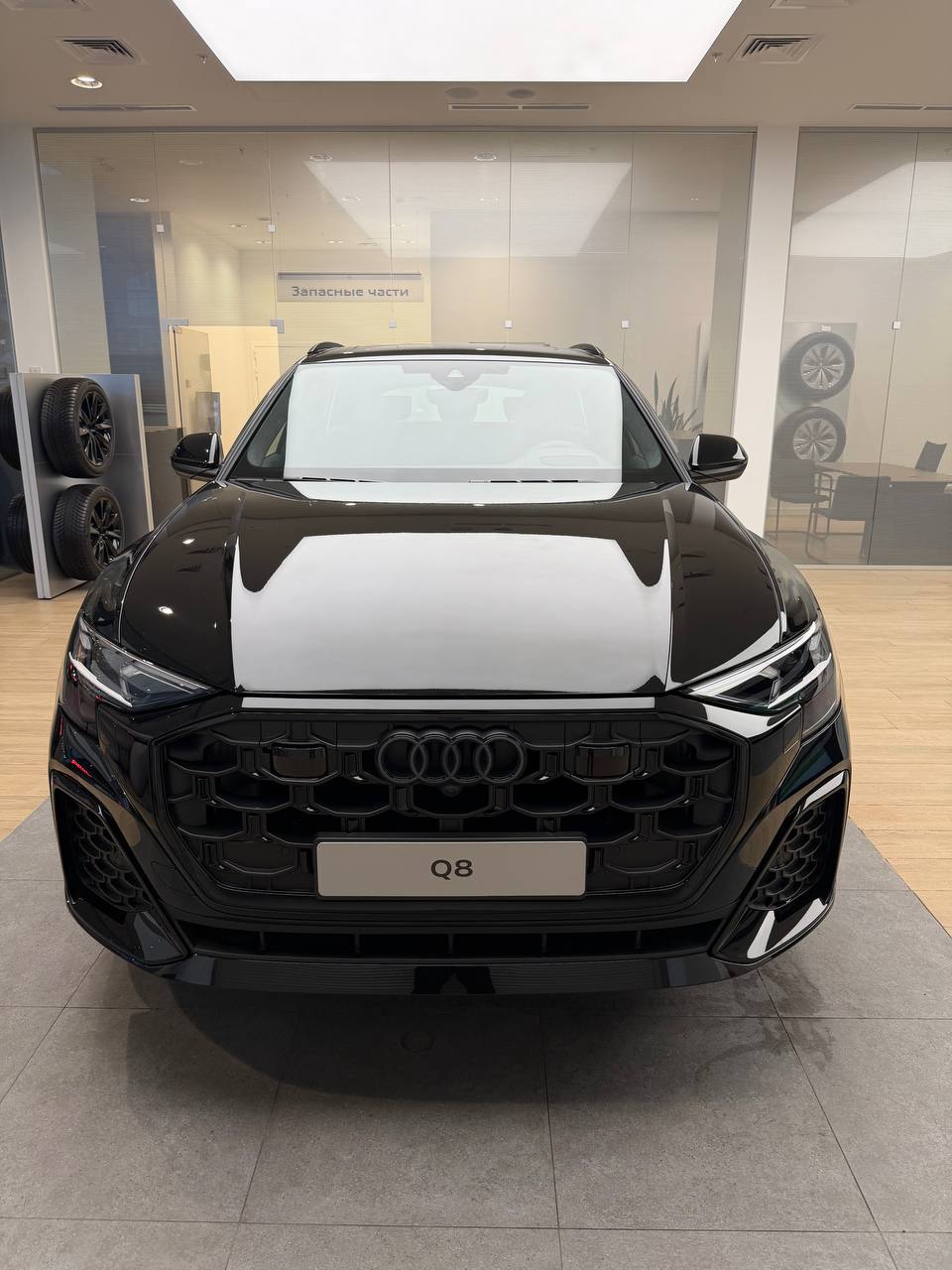 Автомобиль Audi Q8 I (4M) [рестайлинг] 3.0d AT 4WD (249 л.с.) 45 TDI Чёрный 2025 