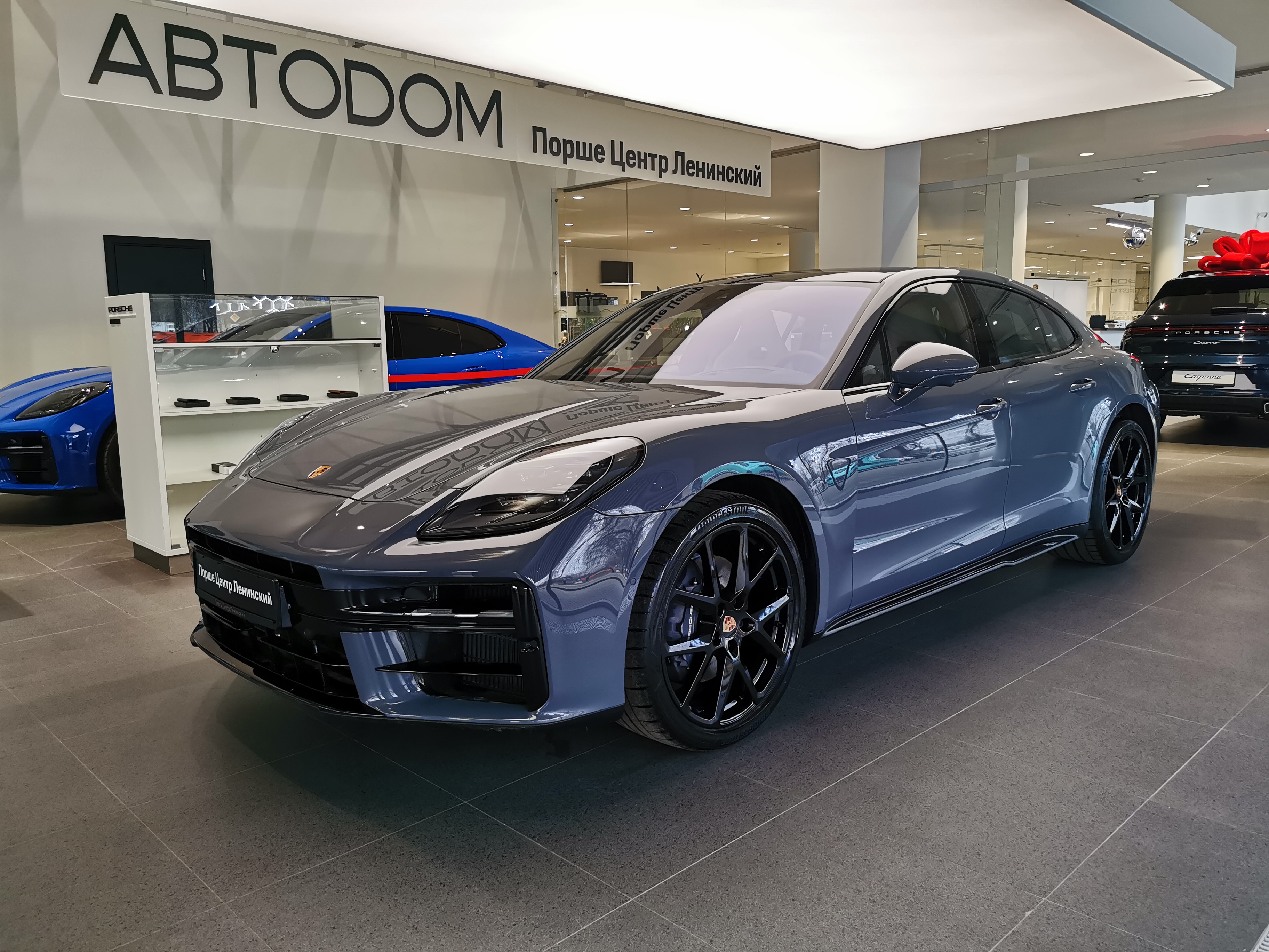 Автомобиль Porsche Panamera III поколение 4 2.9 AMT 4WD (353 л.с.) 4 Серый  