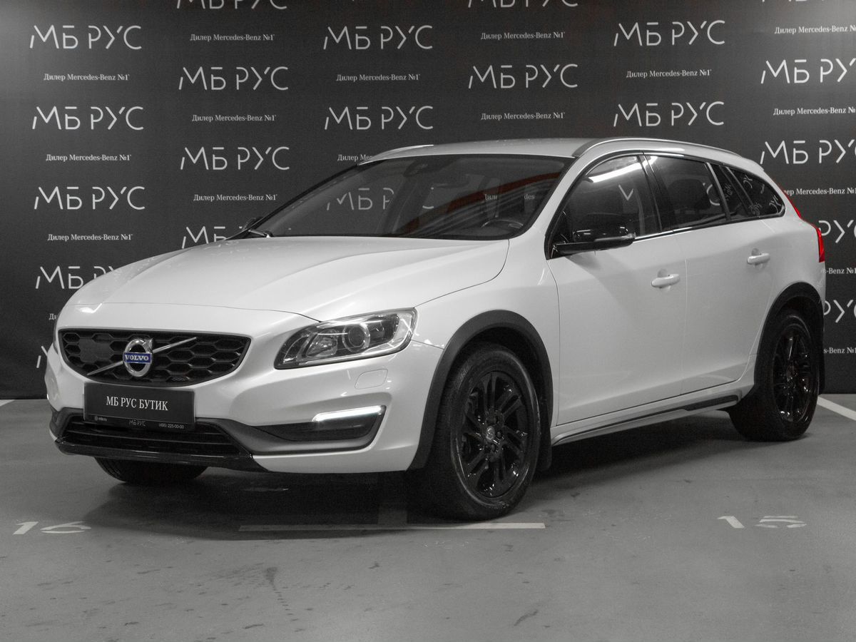 Volvo V60 Cross Country I поколение 2.4d AT 4WD (190 л.с.) Summum Белый 2016 с пробегом 123 207 км