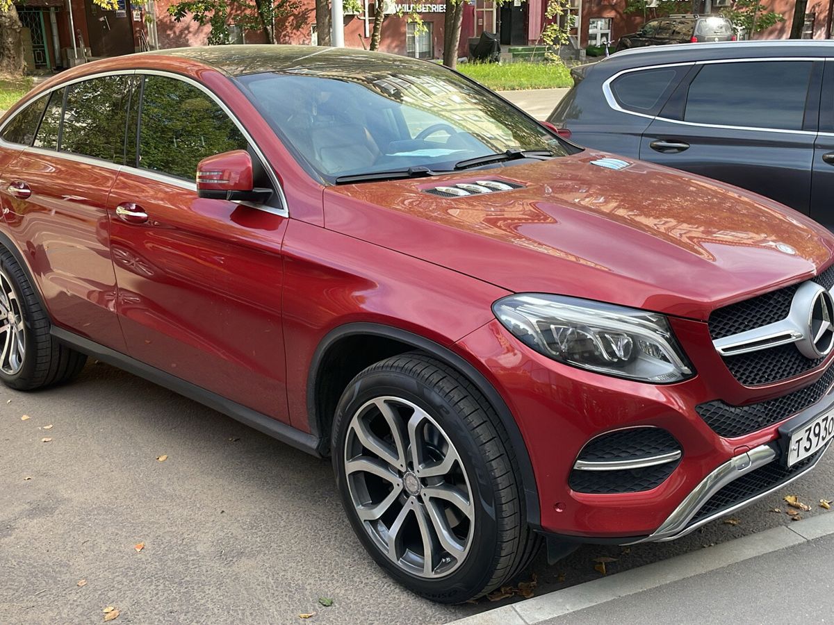 Mercedes-Benz GLE coupe I поколение (C292) 400 3.0 AT 4Matic (333 л.с.) Особая серия Красный 2015 с пробегом 122 972 км