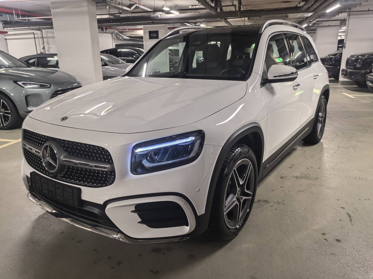 Автомобиль Mercedes-Benz GLB I (X247) [рестайлинг] 250 2.0 AMT 4Matic (224 л.с.) Base Белый 2025 