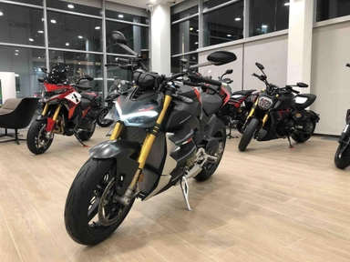 Мотоцикл Ducati Streetfighter V4 SP I поколение Streetfighter V4 SP Base Черный 2022 новый