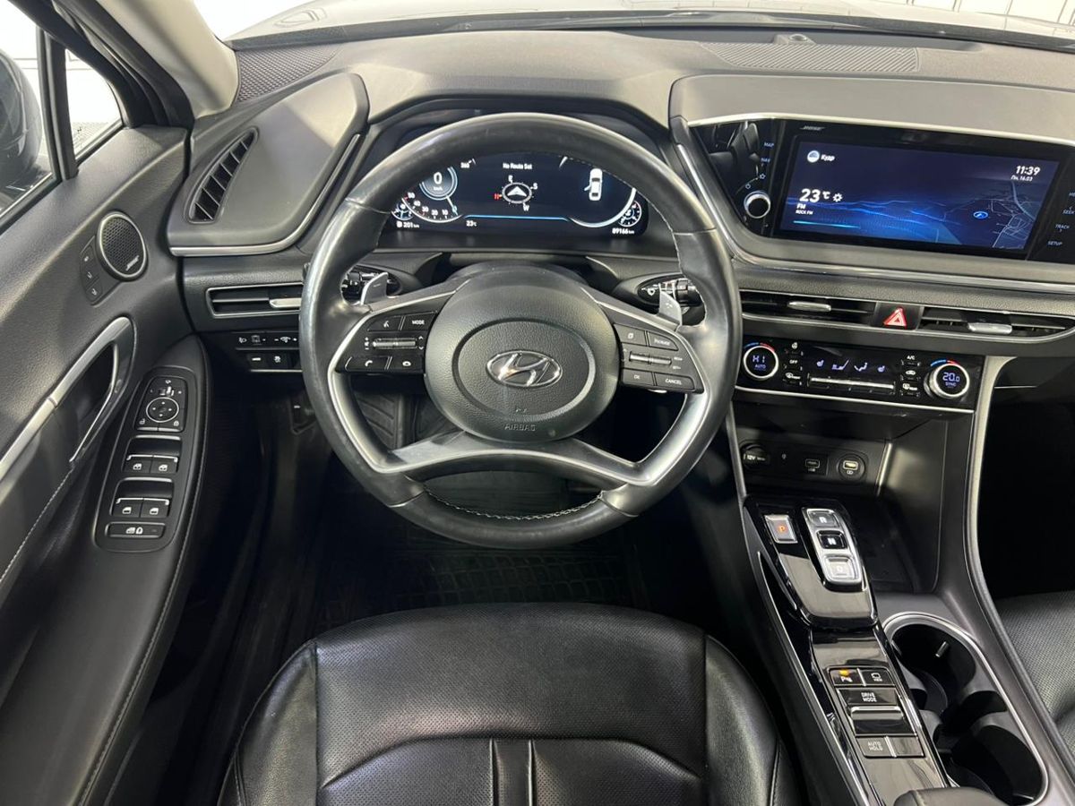 Автомобиль Hyundai Sonata VIII поколение (DN) 2.5 AT (180 л.с.) Style (Winter) Чёрный 2022 с пробегом 89 000 км