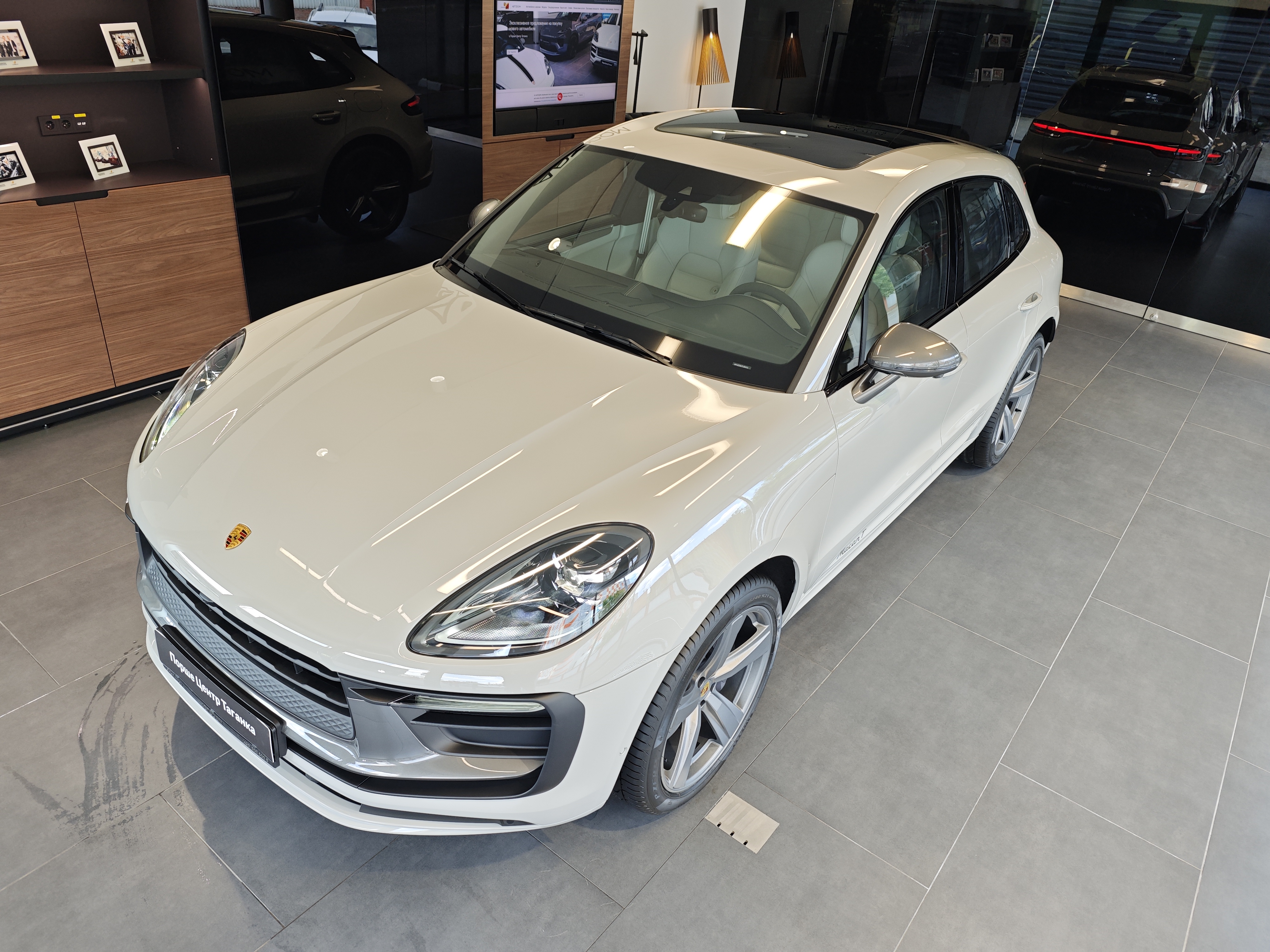 Porsche Macan I [2-й рестайлинг] 2.0 AMT 4WD (265 л.с.) T Серый 2026 