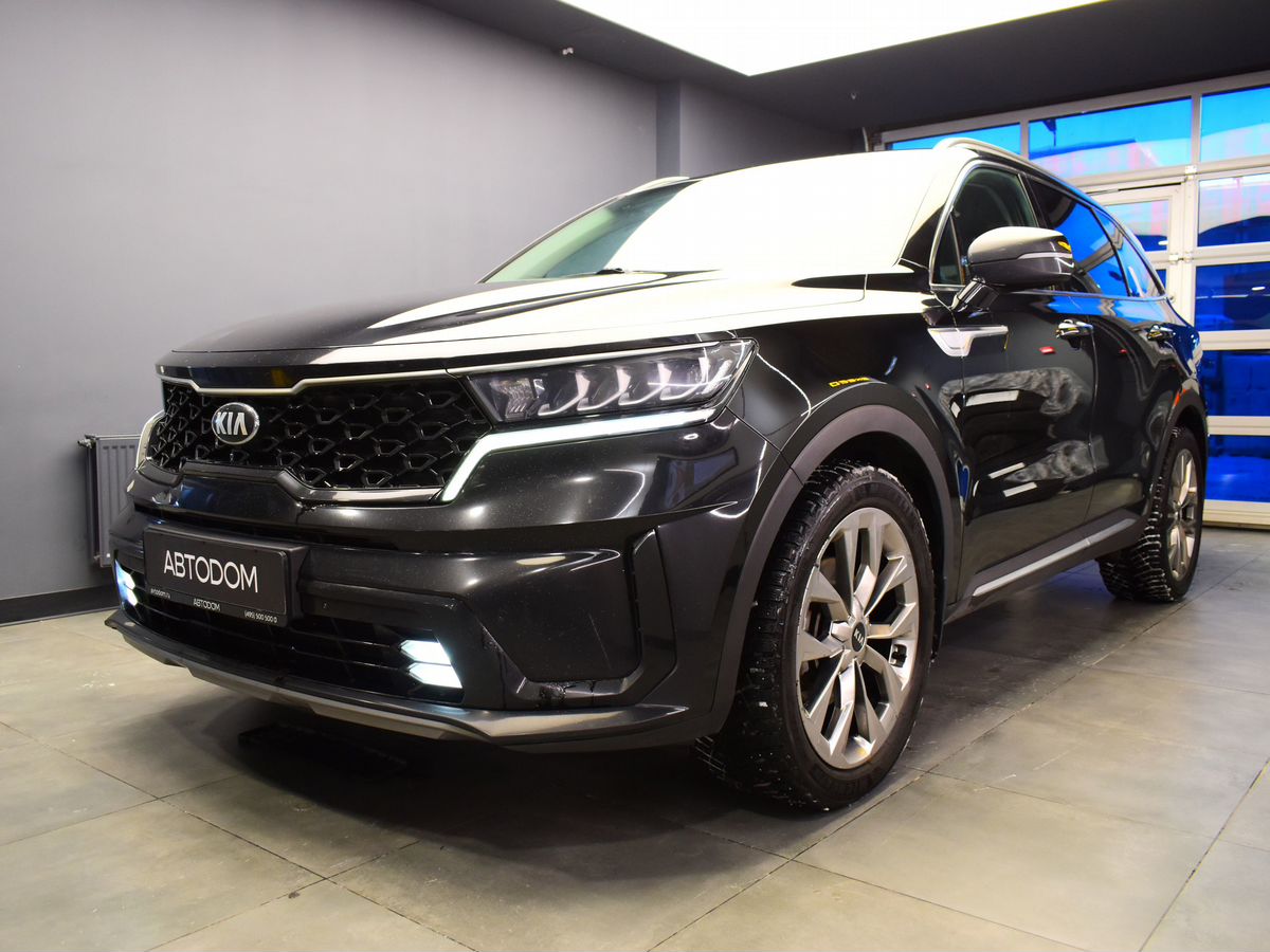 Автомобиль Kia Sorento IV поколение 2.5 AT 4WD (180 л.с.) Luxe (2020-2021) Чёрный 2021 с пробегом 120 530 км