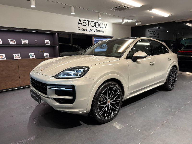 Автомобиль Porsche Cayenne III [рестайлинг] 3.0 AT 4WD (353 л.с.) Coupé Бежевый 2025 