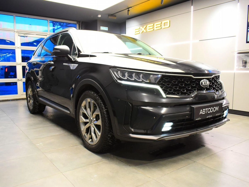 Автомобиль Kia Sorento IV поколение 2.5 AT 4WD (180 л.с.) Luxe (2020-2021) Чёрный 2021 с пробегом 120 530 км