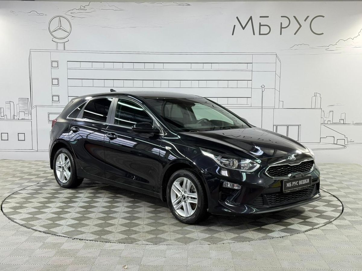 Автомобиль Kia Ceed III поколение 1.6 AT (128 л.с.) Luxe Чёрный 2021 с пробегом 42 645 км