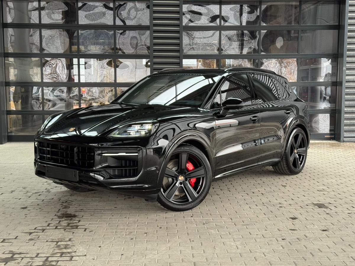 Автомобиль Porsche Cayenne III [рестайлинг] GTS 4.0 AT 4WD (500 л.с.) GTS Чёрный 2026 с пробегом 35 км
