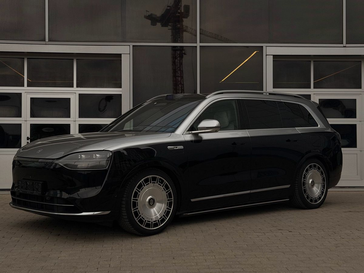 AITO M9 I поколение 42 kWh 1.5hyb AT 4WD (496 л.с.) Base Чёрный 2024 с пробегом 19 000 км