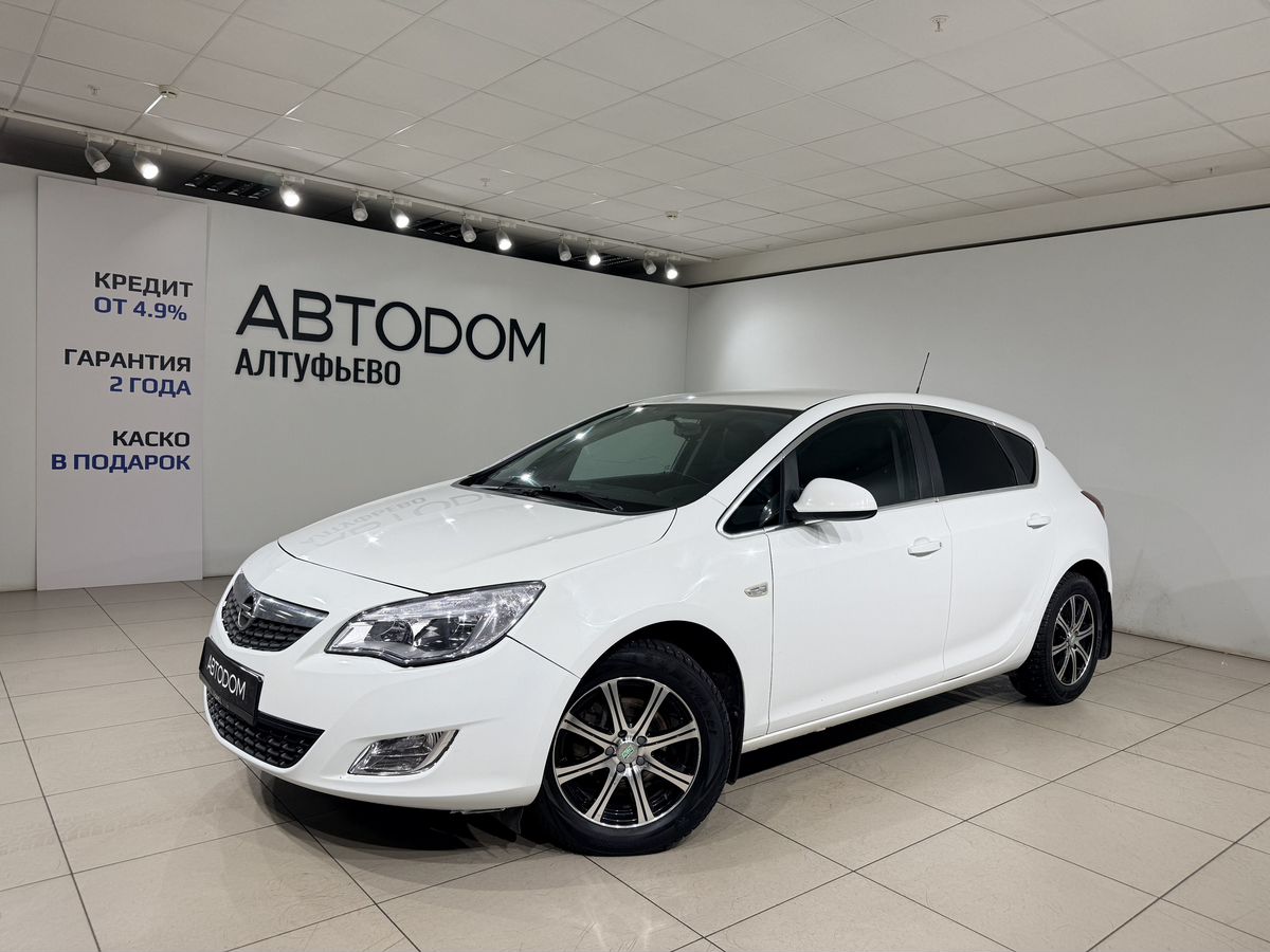 Автомобиль Opel Astra IV поколение (J) 1.4 AT (140 л.с.) Cosmo Белый 2012 с пробегом 204 846 км