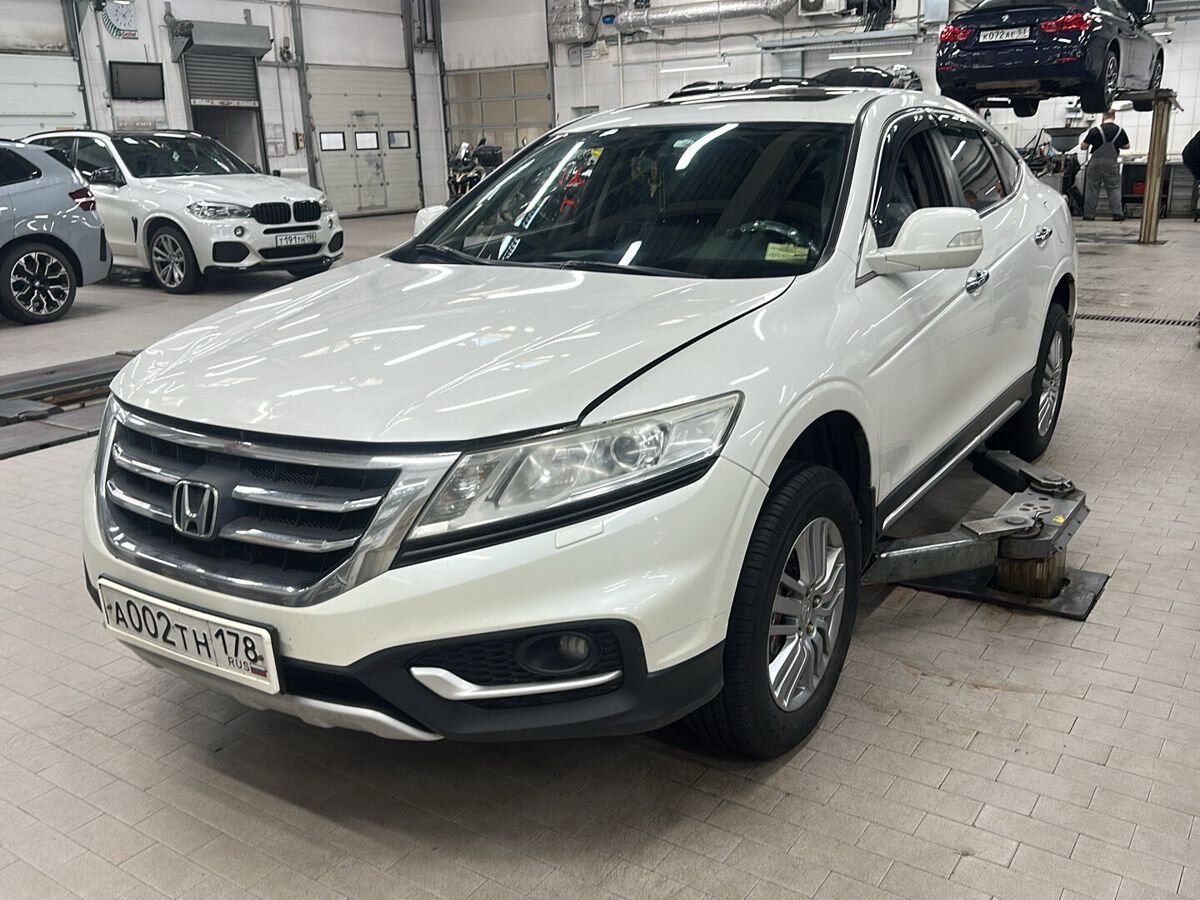 Honda Crosstour I [рестайлинг] 2.4 AT (194 л.с.) Executive Белый 2014 с пробегом 239 022 км
