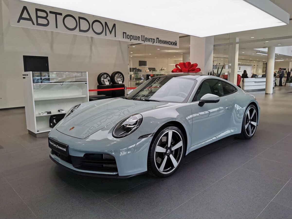 Автомобиль Porsche 911 VIII (992) [рестайлинг] Carrera 3.0 AMT (394 л.с.) Carrera Зелёный 2025 с пробегом 38 км